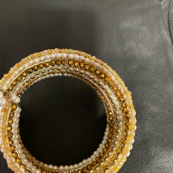 Beaded wrist band - Picture 3 of 3